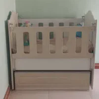 تخت گهواره ای نوزاد