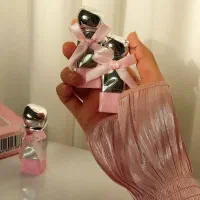 رژلب خیس کُره ای طرح پاپیونی