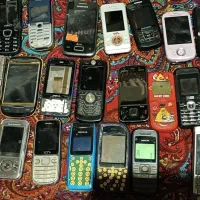 گوشی قدیمی وخراب