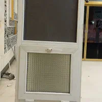 پنجره ی بیرون بر پی وی سی