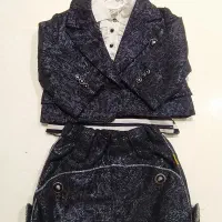 یکسری لباس بچگانه تمیز|کفش و لباس بچه|کرج, کوی امامیه|دیوار