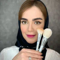 جذب دستیار میکاپ