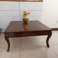 میز جلومبلی با گلدان