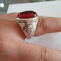 انگشتر یاقوت سرخ قلم زنی برجسته ۳۵گرم