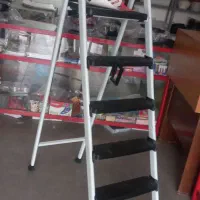 نردبان ۶ پله سبک