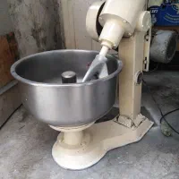 همزن خمیر ۱۵ کیلویی