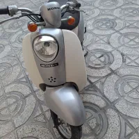 پاکشتی هوندا اسکوپی  (موتور خاموش هست (