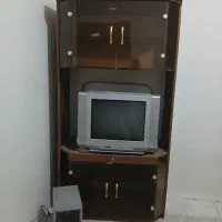 میز و تلویزیون