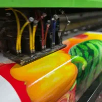 چاپ بنر کارت ویزیت تراکت پرچم ساحلی