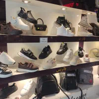 فروش عمده کفش درجه یک به دلیل تغییر شغل