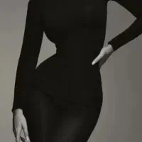 مدلینگ لباس زنانه