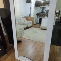 آینه ایستاده