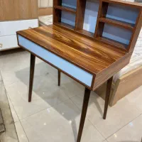 میزتحریر پایه خراطی|میز تحریر و کامپیوتر|کاشان, گارزگاه|دیوار