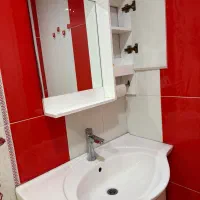 روشویی و‌ آیینه