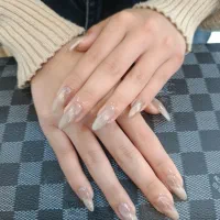 تخفیف ویژه کاشت ناخن و مژه به مدت یک هفته