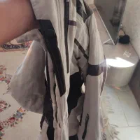 فروشی کت|لباس|یاسوج, |دیوار