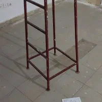 چهار پایه فلزی