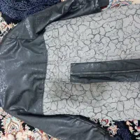 پالتو|لباس|کاشان, باغ ماجد|دیوار