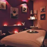 ماساژ درمانی تخصصی و بادکش گرم