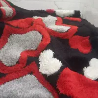 گلیم فرش درحد نو فقت یه پارگی ریز یک ونیم در دونیم