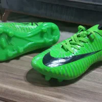 کفش فوتبال سایز 40|کیف، کفش، کمربند|رضوانشهر, |دیوار