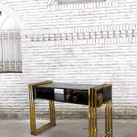 تخت موج،کنسول،ترولی قفل دار و سایر اجناس|آرایشگاه و سالن‌های زیبایی|کرمان, |دیوار