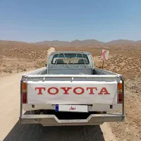 وانت تویوتا مدل ۸۳ دور رنگ فنی سالم