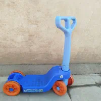 اسکوتر آبی بچگانه
