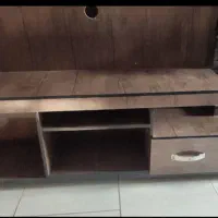 دوعدد میزتلویزیون
