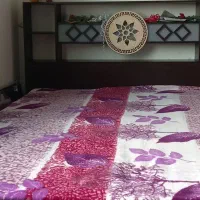 تخت دونفره دوتا پاتختی قهوای تیره