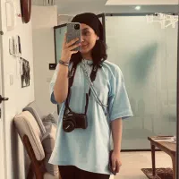 ادمین و تولیدکننده محتوا و رشد پیج انجام میدم