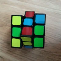 روبیک|اسباب‌بازی بچه|رباط‌کریم, رباط‌کریم|دیوار