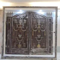 در ورودی  ماشین رو