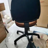 صندلی کامپیوتر کاملا سالم و تمیز|مبلمان اداری|رشت, گلسار|دیوار