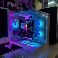 کامپیوتر گیمینگ و رندرینگ حرفه ای سفید