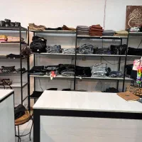 رگال و دکور مغازه پوشاک