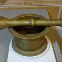 انتیکهای برنزی هاونگ ساده وقلمزنی