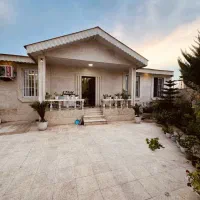 ویلا-حیاط-دار-نزدیک-دریا