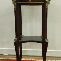 میز چوبی