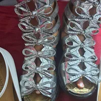 دو جفت کفش دخترانه|کفش و لباس بچه|شیراز, تحویلی|دیوار