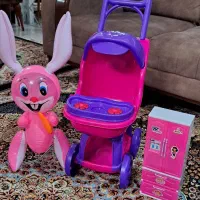 کالسکه و یخچال اسباب بازی