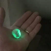 گوی سنگی کوچک ( گوهر شب چراغ)