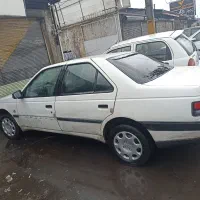 اردی مدل 83 سفید ماشین کمی کاردار است