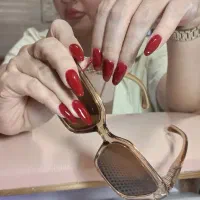 کاشت ولمینت ناخن (سبزه میدون)ضیابری|خدمات زیبایی و سلامت|رشت, چله خانه|دیوار