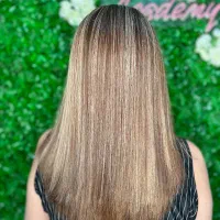 فرصتی بی نظیر برای برای درخشش در دنیای ارایشگری|خدمات آموزشی|اهواز, نادری|دیوار