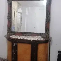 کنسول و آینه