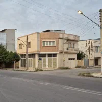 اجاره دو درب مغازه ۷۵ متری بر خیابان کمربندی