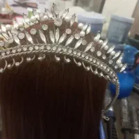 یک عدد تاج فرحی