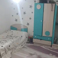 تخت و کمد