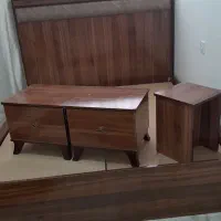 تخت خواب کامل سالم بدون هیچ ایرادی فقط آینه شکسته